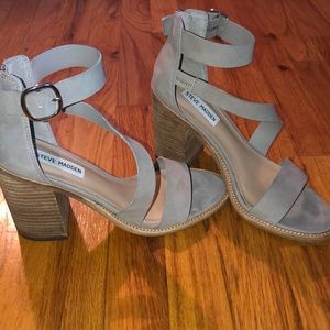 Steve Madden size 8.5 grey suede heels